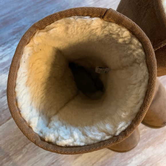 SOLD ❤️ Ugg Classic Tall Boots - Picture 4 of 9